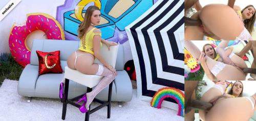 Cadence Lux starring in Wet And Wild With Cadence - Nympho (FullHD 1080p)