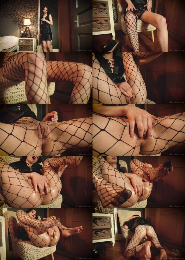 Poppy starring in Oiled Net 2 - TheLifeErotic (HD 720p)