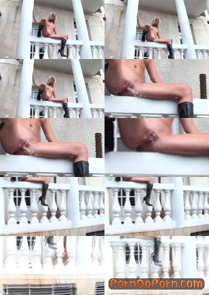 Honey starring in Pissing off the balcony - Clips4sale (HD 720p)