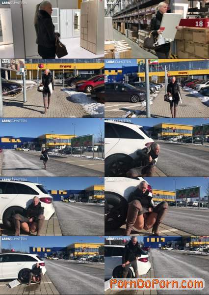 Lara Cumkitten starring in The crazy blonde pisses in public at the parking lot of the store - MDH (FullHD 1080p)