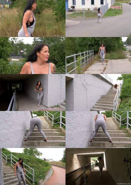 Vanda starring in Public Pissing - LoveWetting (FullHD 1080p)