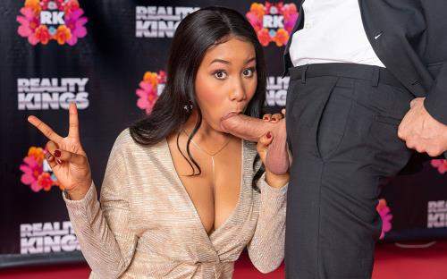 Jenna Foxx starring in Step and Repeat Offender - RoundAndBrown, RealityKings (HD 720p)