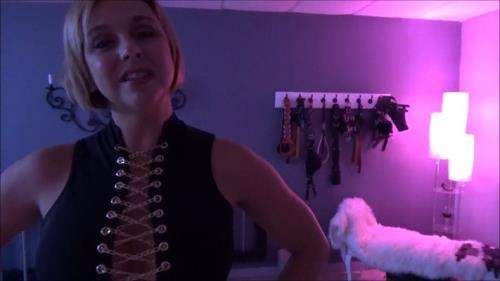 Brianna Beach starring in Step-Mother's Secret Chamber - Mom Comes First, Clips4Sale (HD 720p)