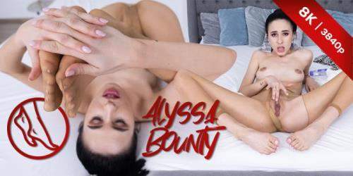 Alyssa Bounty starring in I Know you Like Feet - Czech VR Fetish 285 - CzechVRFetish (UltraHD 4K 2700p / 3D / VR)