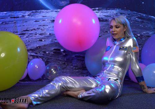 Gabbie Carter starring in Gabbie Carter Space Ballons - AmateurBoxxx, Amateur Boxxx, Clips4Sale (FullHD 1080p)