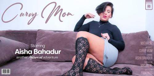 Aisha Bahadur (31) starring in Curvy Mom Aisha is playing with her wet shaved pussy - Mature.nl (FullHD 1080p)