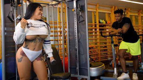 Latin Beauty starring in Power Rack - BrazzersExxtra, Brazzers (FullHD 1080p)