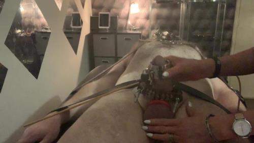Video Of A Cock Clamped With Spikes At Top End And Base - LadyDarkAngelUk (FullHD 1080p)