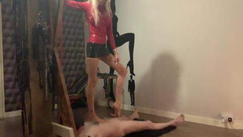 Barefoot Trampling Clips From One Of Todays Sessions - LadyDarkAngelUk (FullHD 1080p)