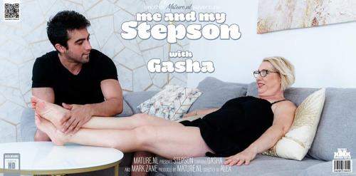 Gasha (47), Mark Zane (28) starring in Young guy seducing his stepmom Gasha while his dad is at work - Mature.nl, Mature.eu (FullHD 1080p)