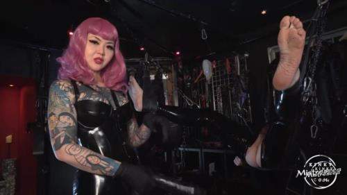 Mistress Patricia starring in Patricias XXL Rubber Strap-on - KinkyMistresses (HD 720p)