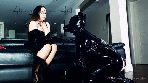 Training My Latex Puppy - Like Tip This Clip Slaves - AlexxaVonHell (FullHD 1080p)