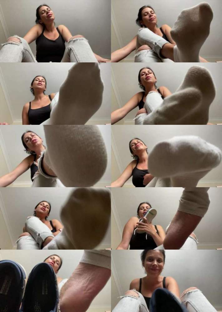 Feetwonders starring in Smelly Socks Feet Training (FullHD 1080p)