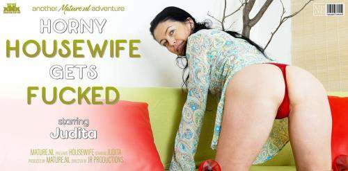Frenky (35), Judita M (39) starring in Horny housewife Judita M. gets fucked hard - Mature.nl (FullHD 1080p)