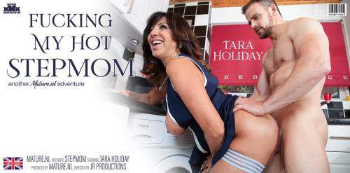 Billy King (38), Tara Holiday (48) starring in Hot stepmom with big tits Tara Holiday fucks her stepson - Mature.nl (FullHD 1080p)