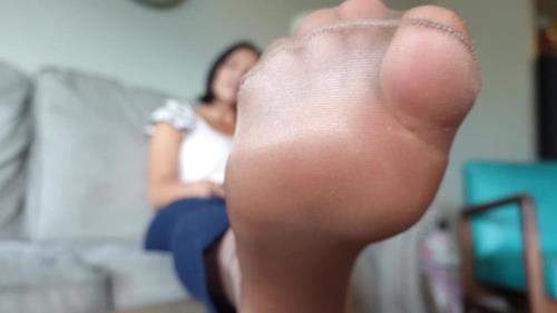 Goddess Zephy starring in Your M0m Is My Foot Bitch (FullHD 1080p)