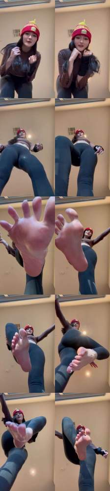 Giantess Becca starring in Size - Giantess Becca finds her first tiny (UltraHD 1920p)