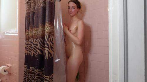 Princessbubblegum77 starring in Uncle Jake - Naughty Niece Shower Time (FullHD 1080p)