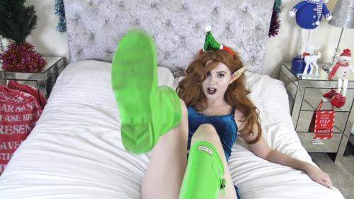 Brook Logan starring in Dom Elf Demands To Lick Hunter Wellies (FullHD 1080p)